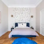 Appartement Parisien Chic Et Confortable